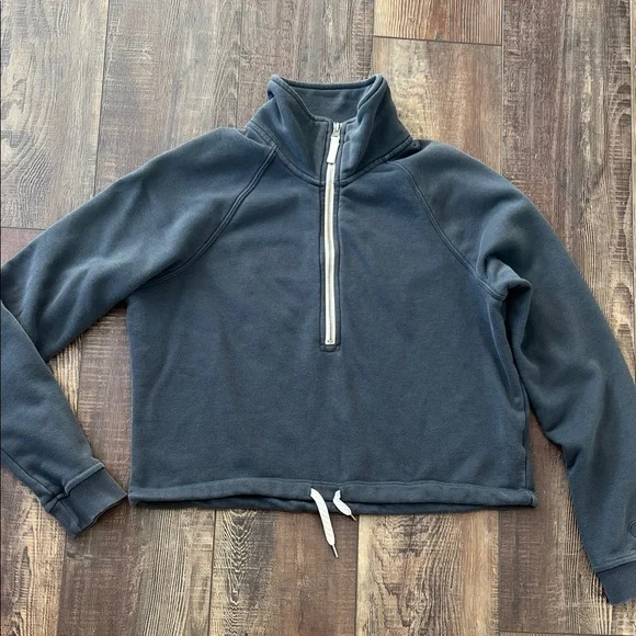 Vuori charcoal gray Quarter-Zip Pullover, M - Picture 1 of 5